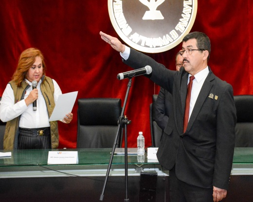 Respalda gobernador proyecto del rector D&aacute;maso Anaya