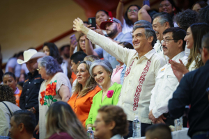 Impulsan Am&eacute;rico y Mar&iacute;a de Villarreal las tradiciones con el concurso de Rondas y Salto de Cuerda