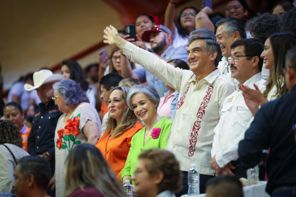 Impulsan Am&eacute;rico y Mar&iacute;a de Villarreal las tradiciones con el concurso de Rondas y Salto de Cuerda