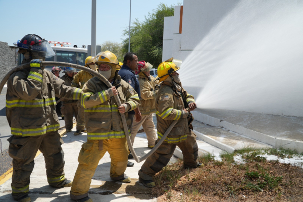 Fortalece la UAT medidas de protecci&oacute;n civil para actuar en emergencias