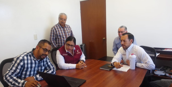 Se re&uacute;nen l&iacute;deres pesqueros de zona del Puerto El Mezquital con funcionarios del ITAVU