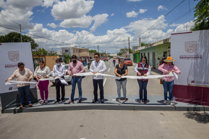 Inaugura Alcalde Mario L&oacute;pez accesos en colonias, que ten&iacute;an hasta 35 a&ntilde;os sin ser pavimentados