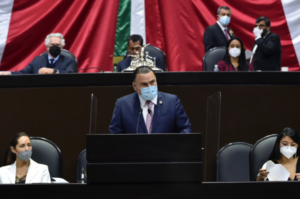 Presenta Gerardo Pe&ntilde;a posicionamiento en contra de Ley de Juicio Pol&iacute;tico