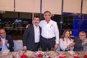 Respalda gobernador proyecto del rector D&aacute;maso Anaya