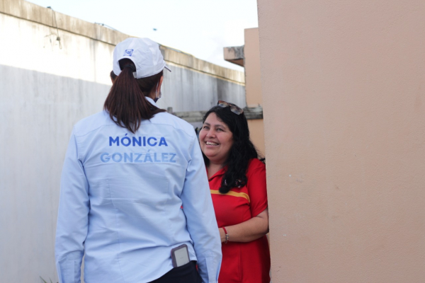 &ldquo;Estamos tocando los corazones  de las familias de Matamoros Vemos alegr&iacute;a y confianza al recorrer sus calles&rdquo;: M&oacute;nica Gonz&aacute;lez