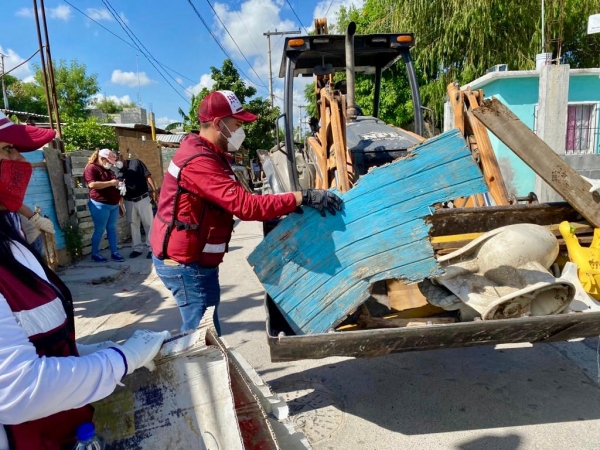 Lleva  Ayuntamiento fumigaci&oacute;n y descacharrizaci&oacute;n a colonias para prevenir el dengue