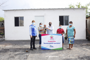 Entregan Estado y DIF apoyos de Reconstruyendo Esperanzas