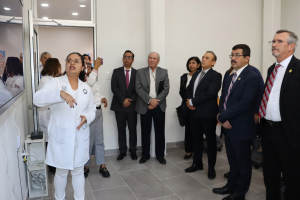 Rector de la UAT supervisa equipamiento en la Facultad de Medicina Tampico