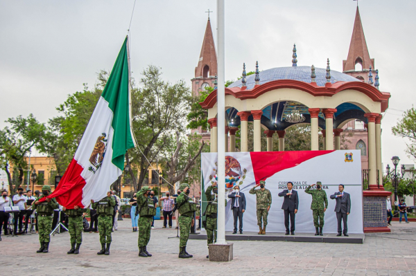 Participan servidores p&uacute;blicos en ceremonia de honores organizada por la Secretar&iacute;a de Salud Municipal