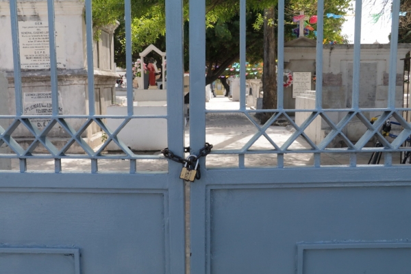 Panteones permanecer&aacute;n cerrados por disposici&oacute;n del Sector Salud