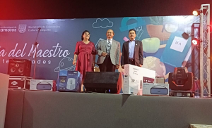 Festeja Gobierno de Matamoros a m&aacute;s de 3,500 trabajadores de la educaci&oacute;n