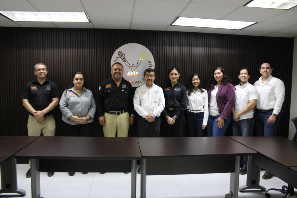 Sostiene rector encuentro con universitarios de Valle Hermoso