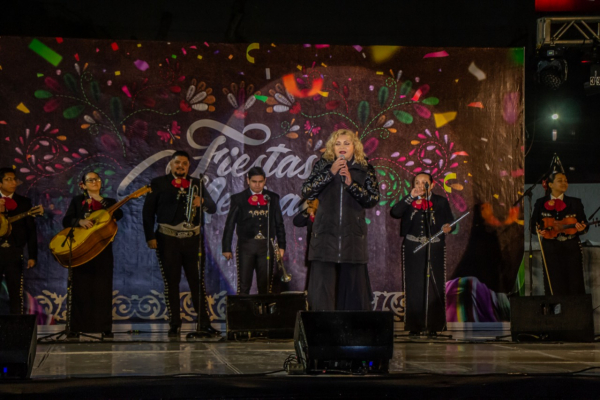 Conquista Roc&iacute;o Banquells a matamorenses; espectacular presentaci&oacute;n en Fiestas Mexicanas