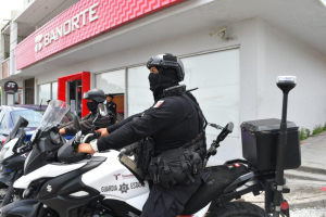 Guardia Estatal proporciona seguridad en cajeros durante Buen Fin 2024