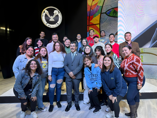 El rector D&aacute;maso Anaya presenta a la comunidad la amplia oferta educativa de la UAT