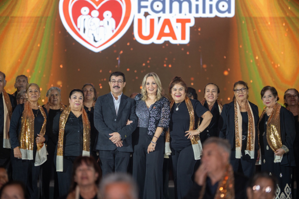 Celebran Gala de Navidad Familia UAT 2025